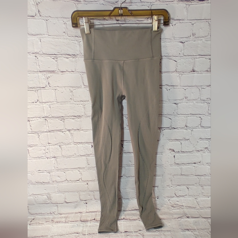Lululemon Subtle Olive Green Latice Leggings 6